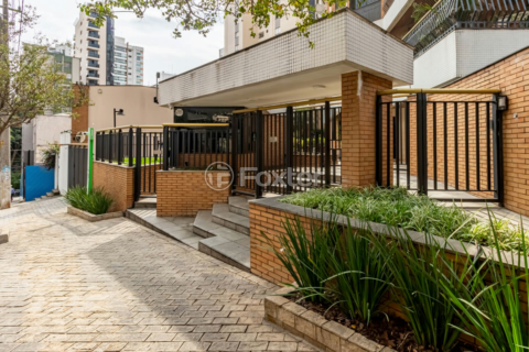 Image 70 - 925197