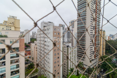 Image 34 - 1015900