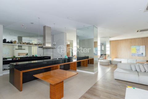 Image 23 - 317656