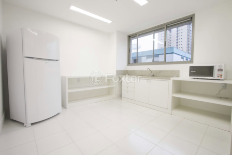 Image 33 - 103748