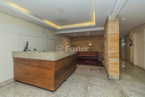 Image 30 - 1011242