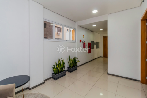 Image 38 - 916742