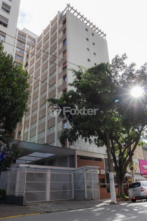 Image 33 - 812927
