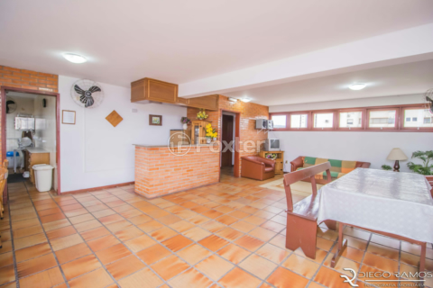 Image 17 - 1012509