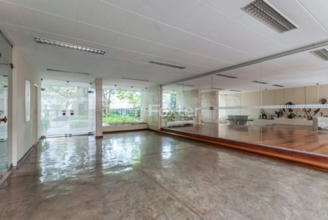 Image 44 - 332417