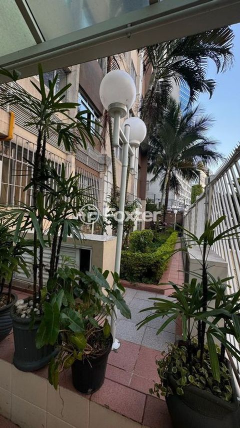 Image 10 - 1015918