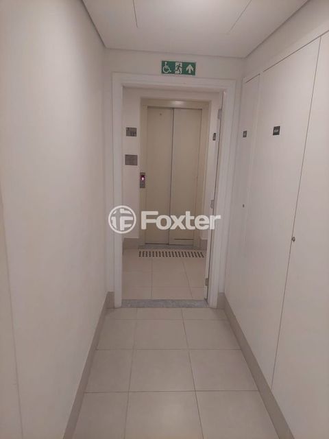 Image 54 - 1007805