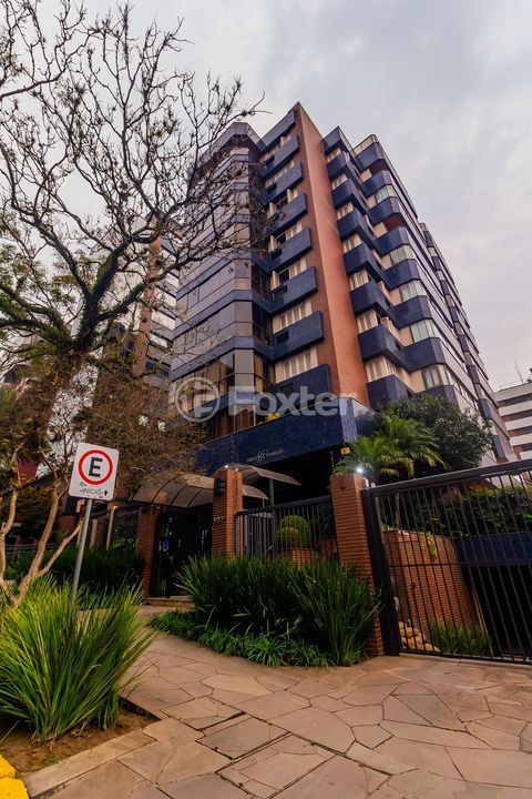 Image 32 - 1015411