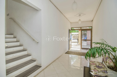Image 34 - 1025050