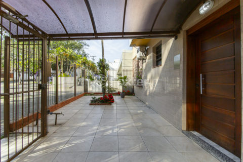 Image 44 - 1017937