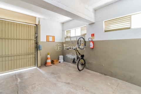 Image 37 - 918275