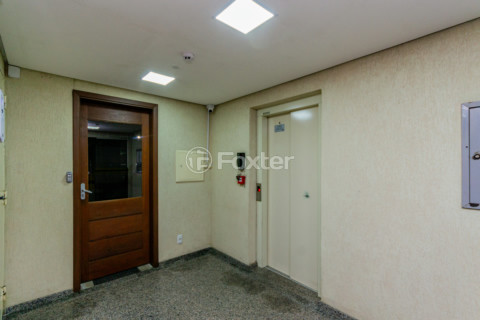 Image 38 - 1004142