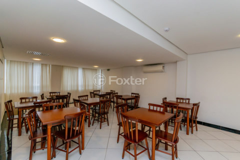 Image 33 - 1004142