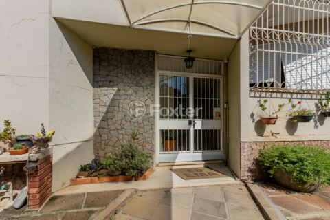 Image 33 - 990486