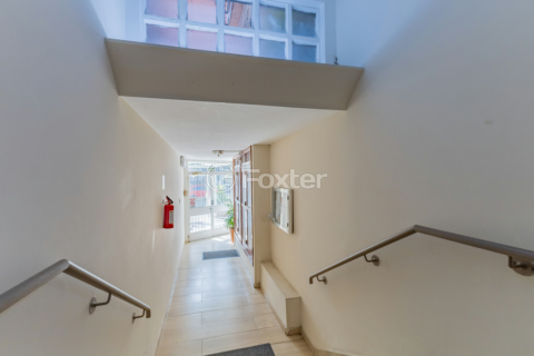 Image 34 - 990486