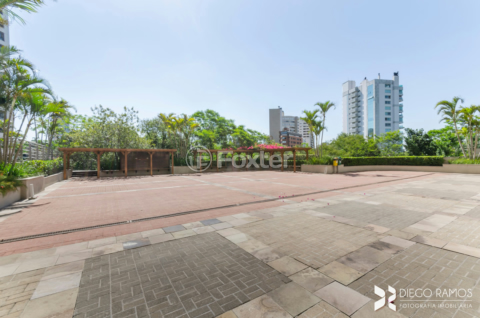 Image 31 - 993578