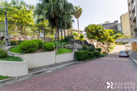 Image 69 - 993578