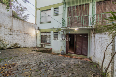 Image 39 - 1012879
