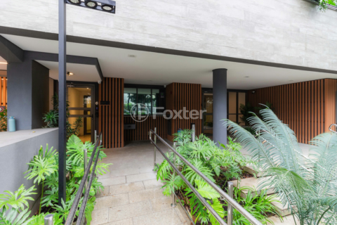 Image 84 - 818393
