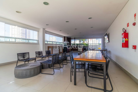 Image 34 - 993995