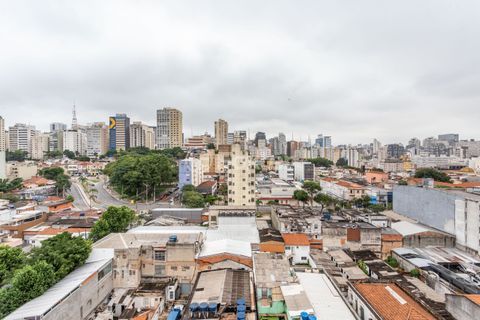 Image 42 - 1015956