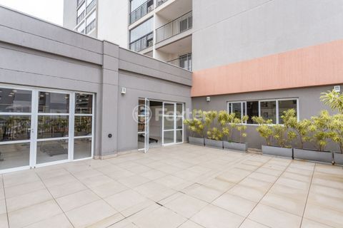 Image 34 - 827490