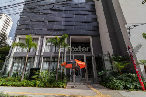 Image 76 - 877732