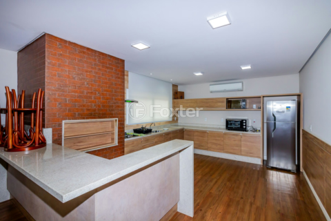 Image 7 - 1022599
