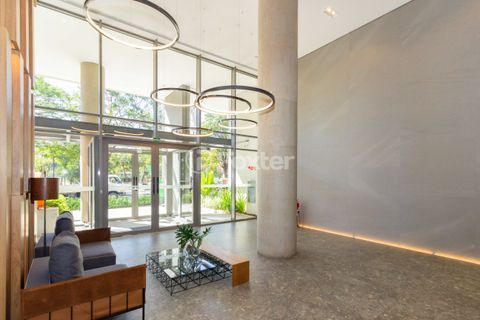 Image 22 - 844910