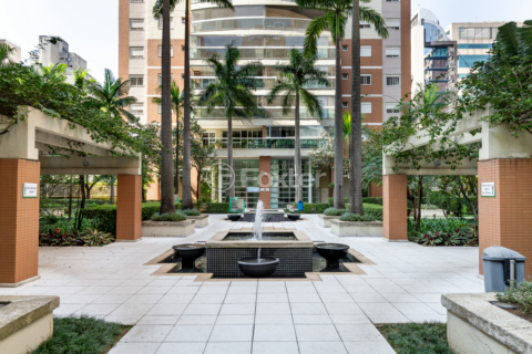 Image 72 - 757433
