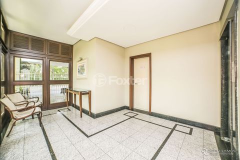Image 40 - 985034