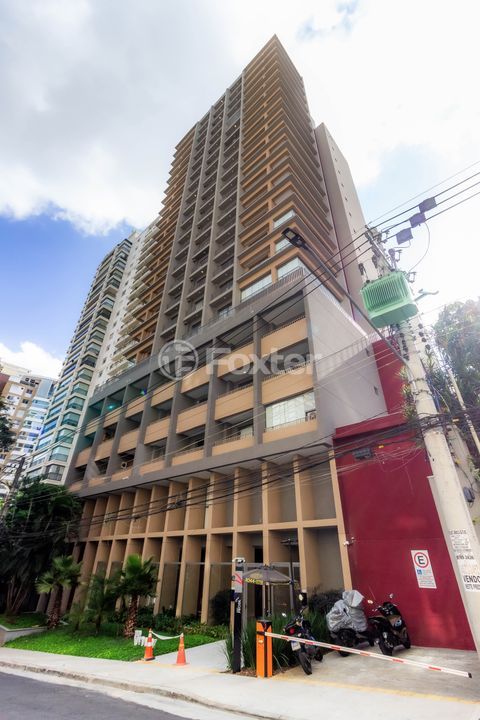 Image 61 - 842325