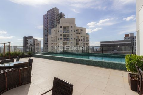 Image 28 - 328095