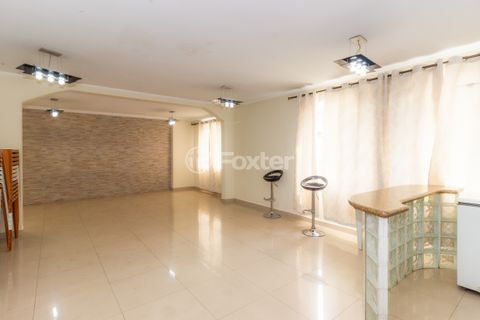 Image 32 - 897627
