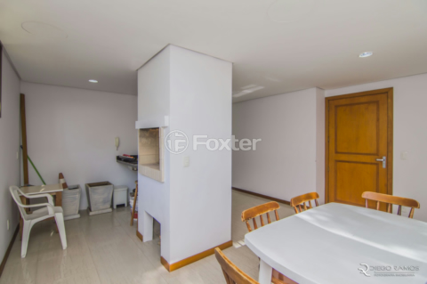 Image 39 - 832345