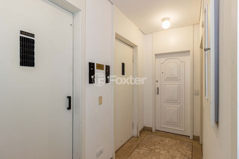 Image 31 - 982957