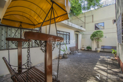 Image 27 - 957682