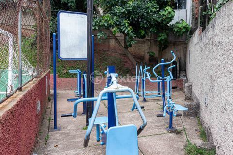 Image 29 - 958875