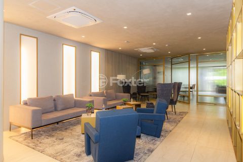 Image 40 - 1010003
