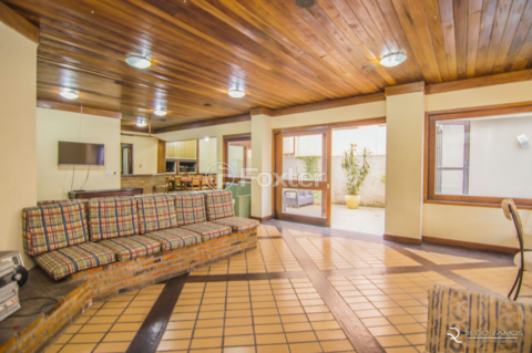 Image 33 - 985689