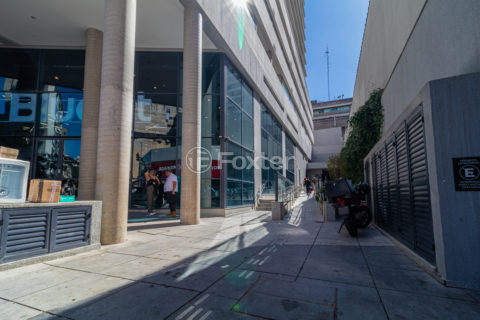 Image 10 - 1011872