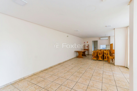 Image 32 - 958046