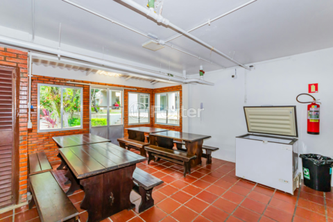 Image 42 - 958046