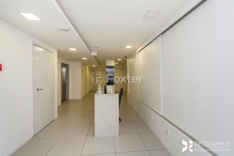 Image 24 - 205637