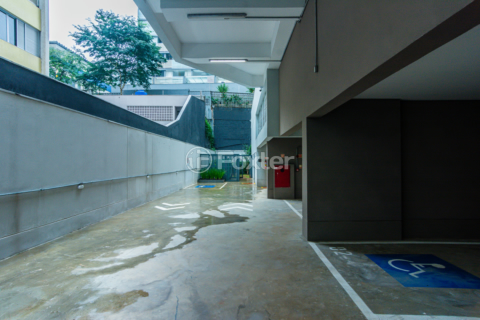 Image 16 - 1003016