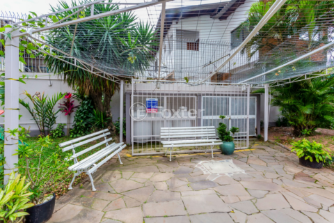 Image 34 - 999057