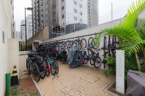 Image 28 - 993338