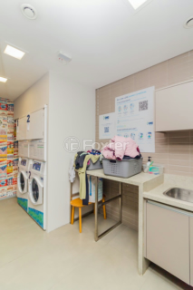 Image 44 - 214560