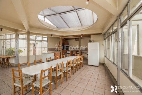 Image 33 - 956179