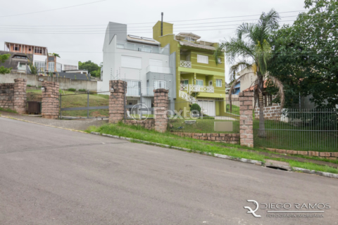 Image 47 - 1012105